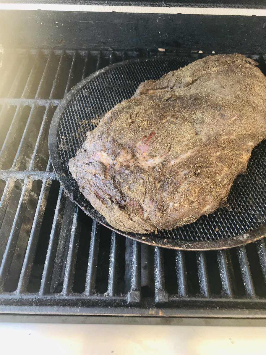 flodiggity73's tweet photo. Evolution of my smoked brisket #CouldUseABeer #bbqlife #bbqdaddy #smoker https://t.co/2ZItDMXIft