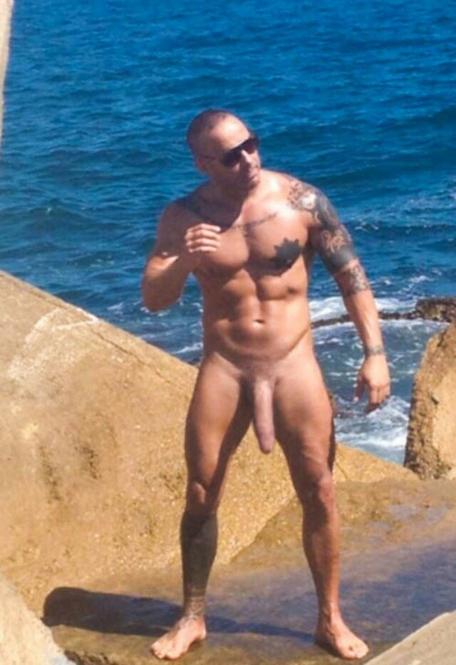 DADinHOME's tweet photo. 📸 Muscle Daddy 2103
#tattoos #bigcock 

#DADinHOME https://t.co/dFKr2IMI4M