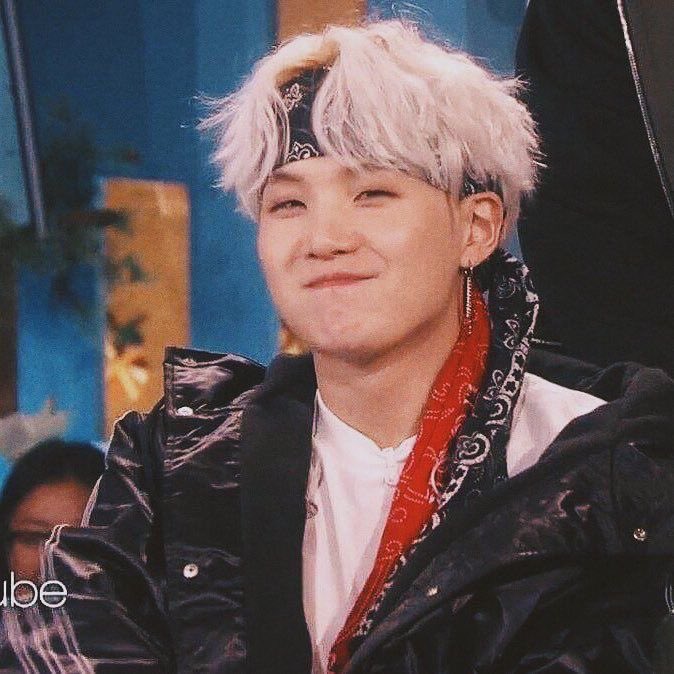 Thread of Yoongi pictures that I have in my gallery