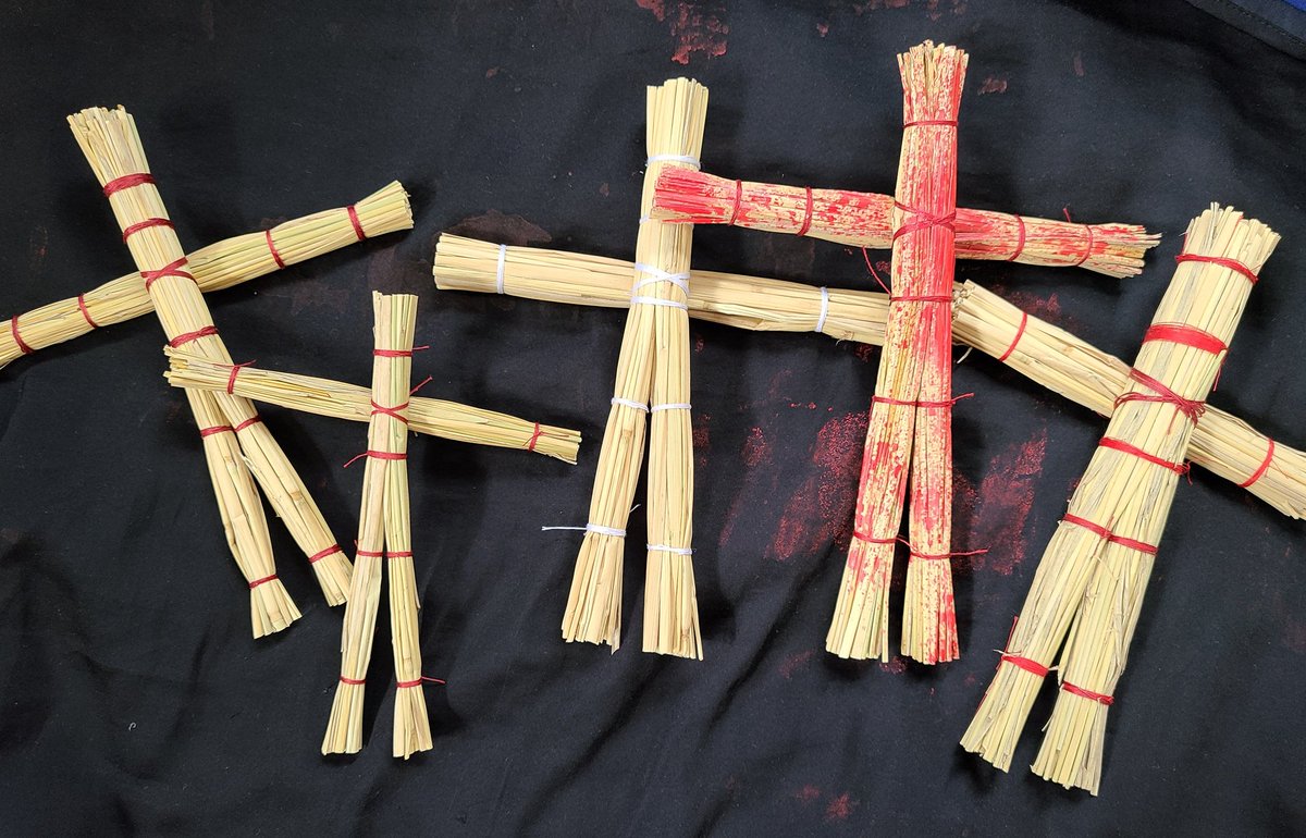 今出彩賀 怖がらせ隊代表 手作りワラ人形たち 少し小さいのも作りました インテリアに お化け屋敷に 文化祭にいかがですか お値段交渉 大量生産 オーダーメイド お気軽にご連絡下さい T Co Hlzx14ylsu