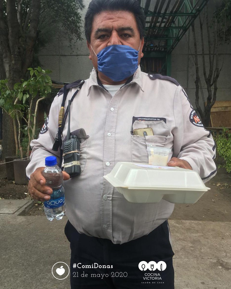 comidonas's tweet image. Hoy entregamos 70 #ComiDonas en el @HospitalJuarezM

Tú también puedes sumarte a este proyecto y con $50 alimentar a los #HeroesDeLaSalud 

#JuntosSaldremosAdelante 
#TodosConMascarilla