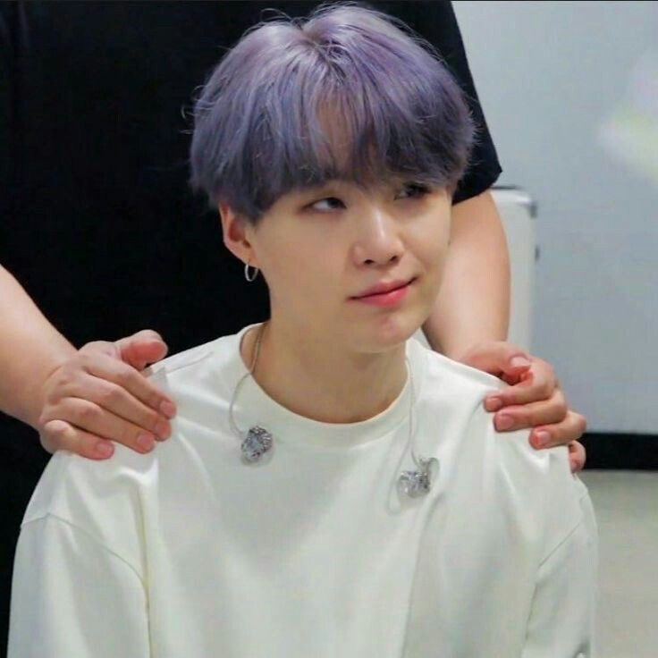 Thread of Yoongi pictures that I have in my gallery