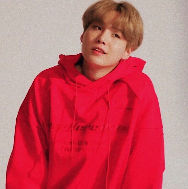 Thread of Yoongi pictures that I have in my gallery