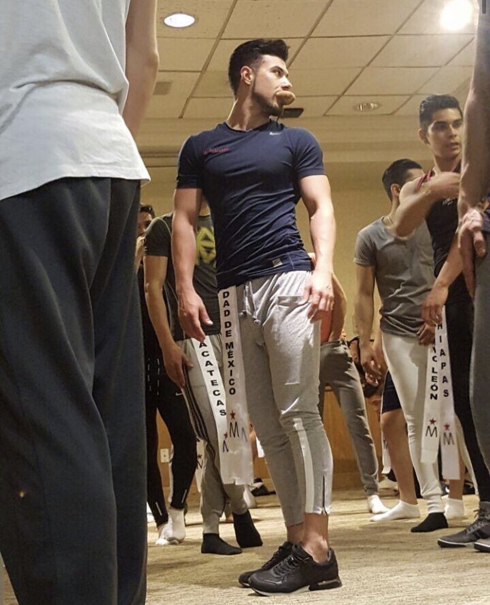 gildomani's tweet photo. Un #tbt de cuando estuve en la concentración del certamen de #MrModelMexico 🇲🇽 Me pusieron el pan de castigo por que platicaba mucho en clase de baile, siempre me costó mucho guardar silencio 😂🥐🤫
Conocí personas geniales y me divertí mucho. 🙌🏻
#Michoacan https://t.co/Q9ITJVEYj9
