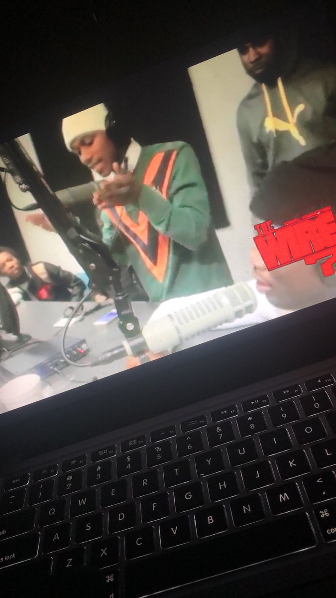 felabacck's tweet photo. Rip lil snupe... how can someone rap for like 20 minutes straight... thats hardddd🔥🔥🔥 @Mkayz_Tweeter https://t.co/WZHkXkJ15G