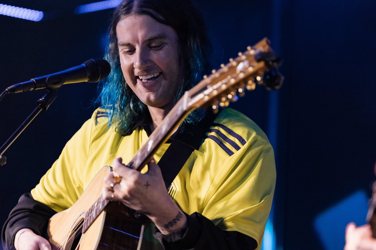 NashvilleSC's tweet photo. It's #FlyKitFriday, and if you're looking for some Nashville SC style advice, look no further than @judahandthelion.
Are your repping the Boys in Gold today? Let's see it. πΈ
#EveryoneNside https://t.co/KbZXwfxmr9