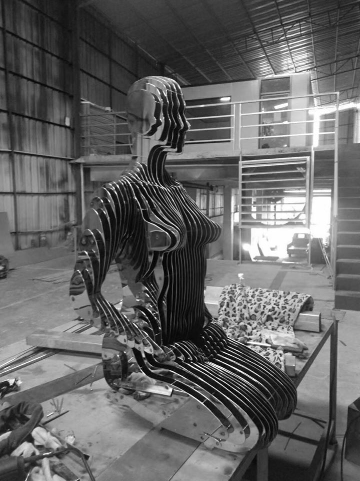 FoshanPutie_SS's tweet photo. Kneeling woman.
#art #artsculpture #sculptureart #stainlesssteel #metalart #metalartwork #sculpture #putie #polished #welding https://t.co/3EZjHA3Pbw