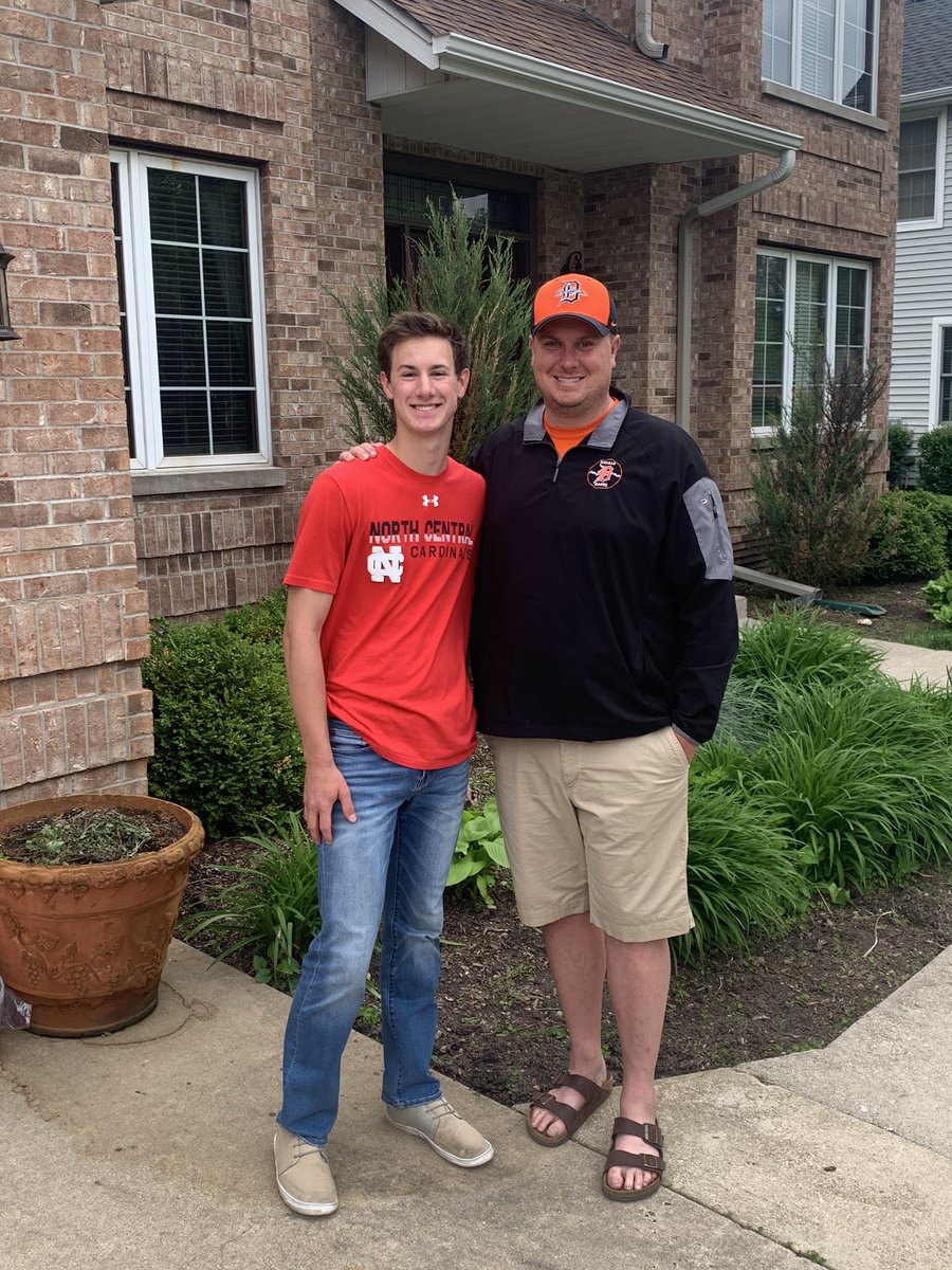 DekalbBarbsGolf's tweet photo. Our 5th and final senior signed to compete at the next level today. Congrats to @DerekOlson_ as he signed his letter of intent today to compete at North Central. Great high school career and big things coming at the next level. #BarbGolf. Thank you seniors! https://t.co/unTpuT6enh