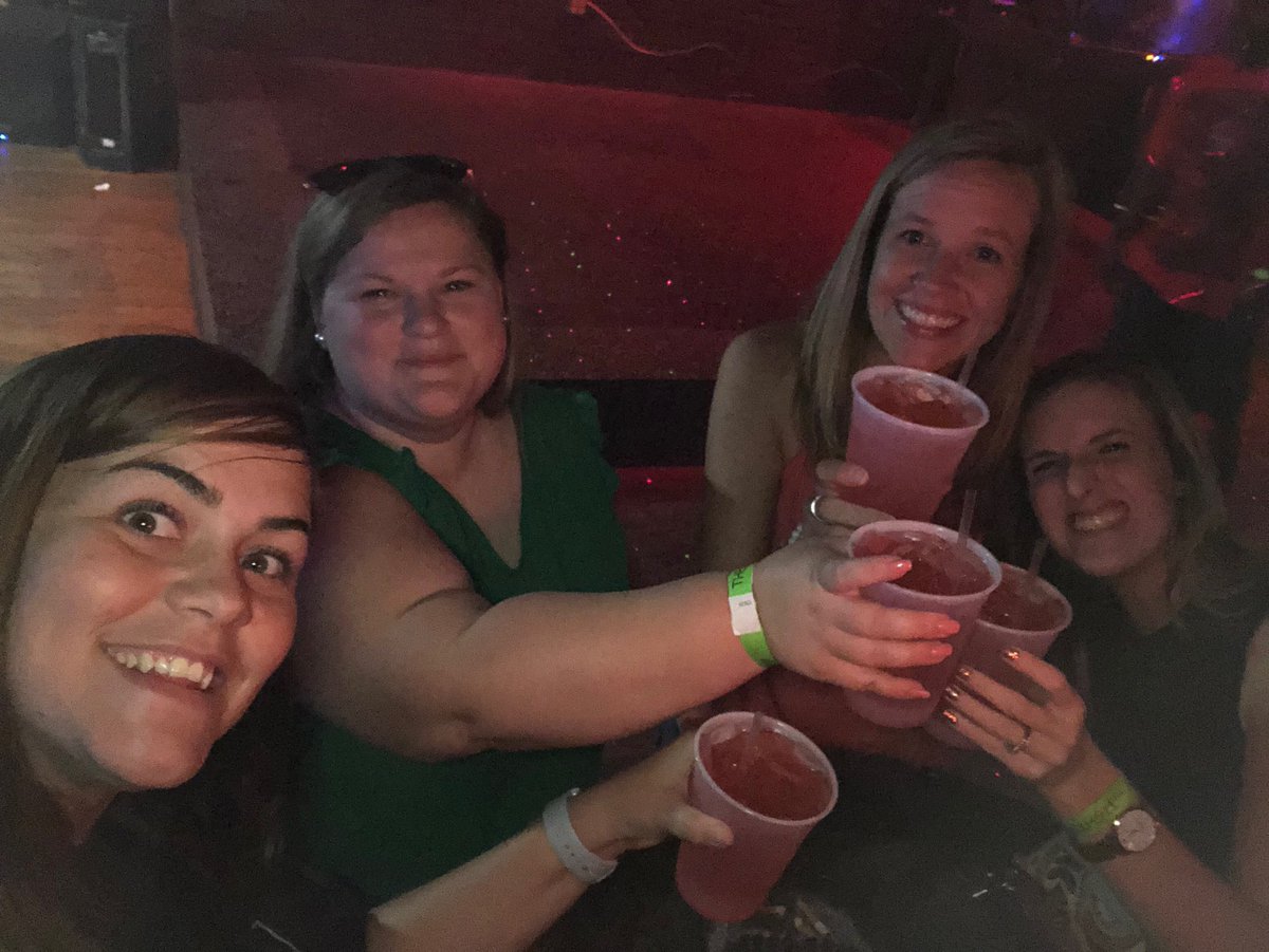 LindsayNetz's tweet photo. Y’all, grief ain’t no joke. There’s nothing that can prepare you for loss. My best friend has been gone 6 months and it still stings. https://t.co/Alv6gX4Anq