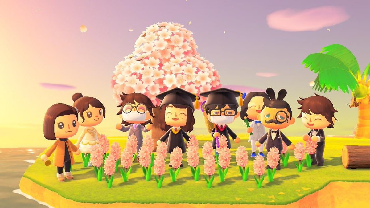 melonamiel's tweet image. My friends threw a graduation and I’m so grateful and I definitely also saved some of the funny meme moments ❣️