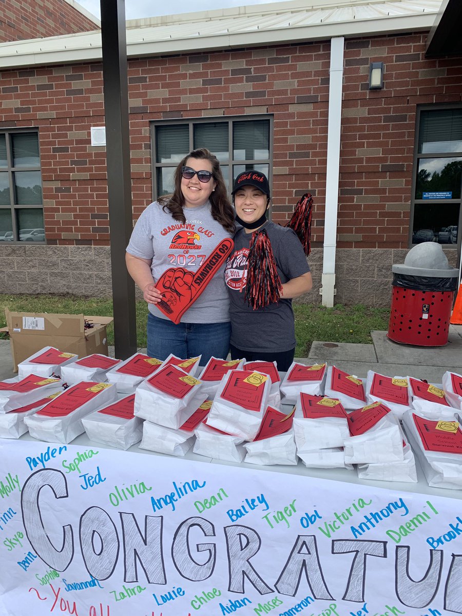 Today’s drive by graduation was so special! I’m glad we got to celebrate our fifth graders!! #redhawkstrong <a href="/Judy_Cauthen/">Judy</a> <a href="/ClarkCreekSTEM/">Joey Moss</a>