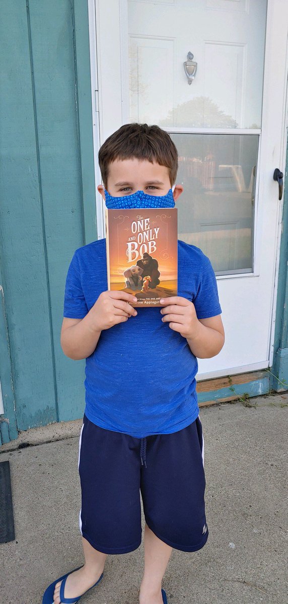 Today we dressed up as Ivan and Bob and drove around town to hand deliver The One and Only Bob books to our fourth grade students. The look on their faces when they answered the door was priceless! <a href="/HarperChildrens/">HarperKids</a> <a href="/kaaauthor/">Katherine Applegate (kaaauthor.bsky.social)</a> @GlendaleSHCSD