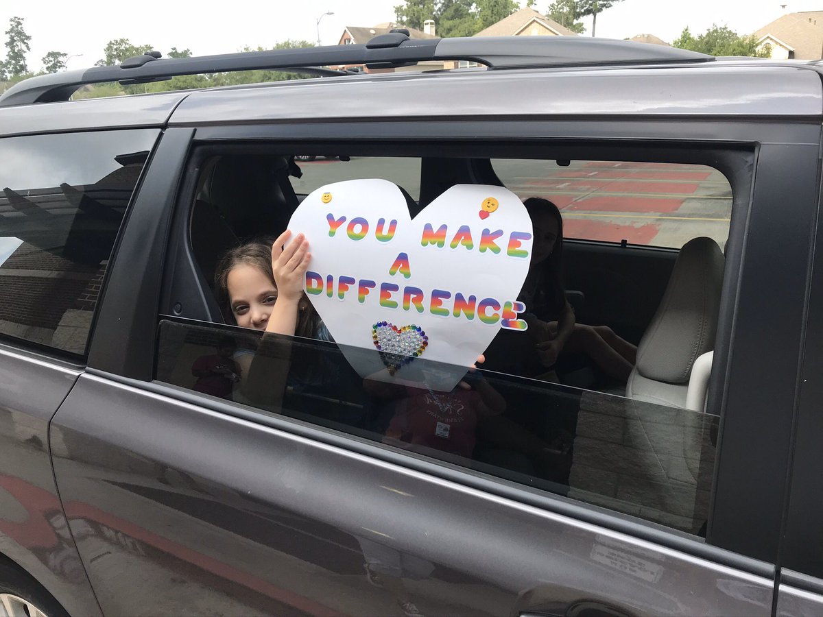 We were ready <a href="/HumbleISD_FCE/">Fall Creek Elem</a>  for Day 2 Pick-up and drop-off this morning .  It was great to see our Cardinals from a distance. @MsRGeorge1 @MrsGonzales_FCE <a href="/MrsRoberts_FCE/">Jennifer Roberts, M. Ed.</a> @MrsMartinez_fce <a href="/Sheltonsquadfce/">Alex Shelton</a> #CardinalPride #FCE2020