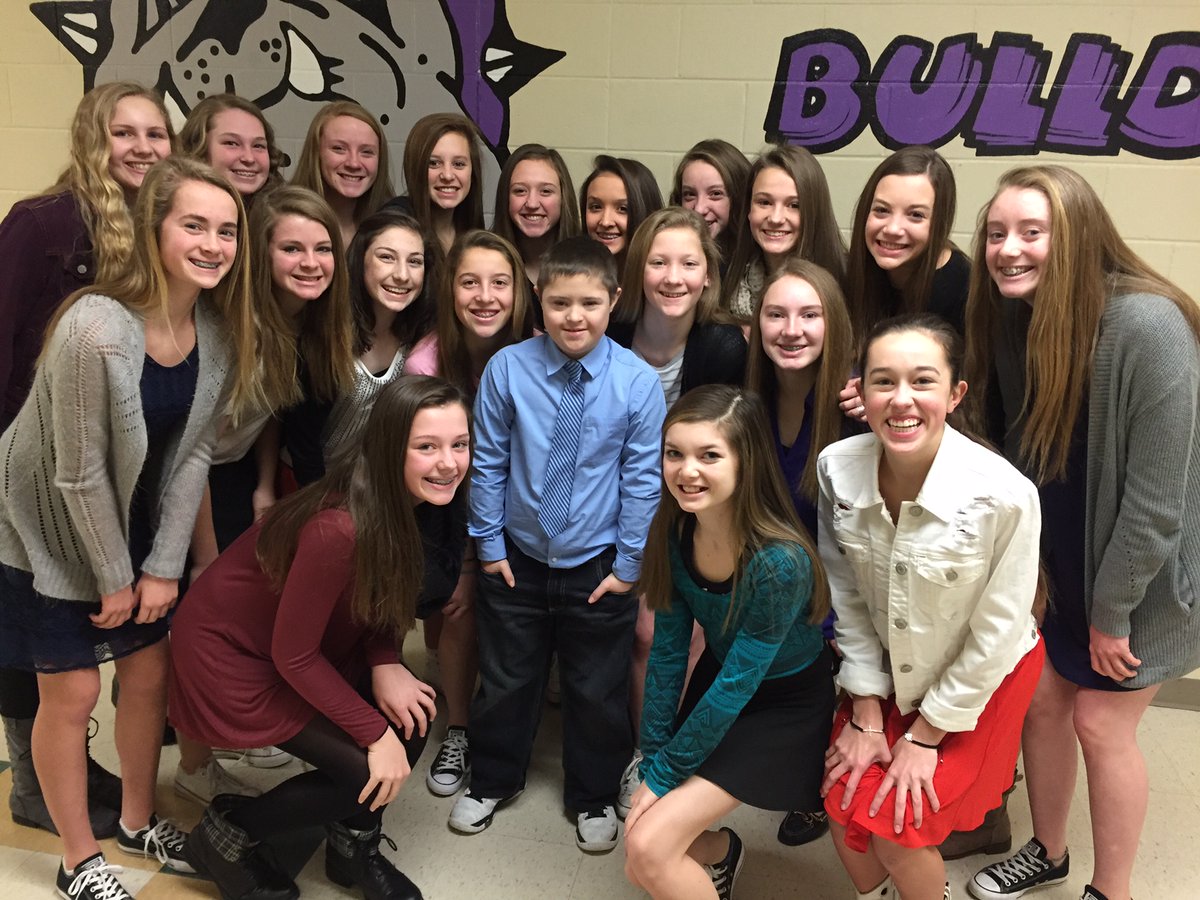 WittgrenEMS's tweet photo. To honor the athletes of the Class of 2020: Third place finishers of the Metro Tournament - Lady Bulldog Basketball - an amazing group of athletes demonstrating grit and perseverance! Amazing group of lady athletes! @MPS_Beadle @MWHSactivities @MSHSactivities https://t.co/U85vxQ5Tev