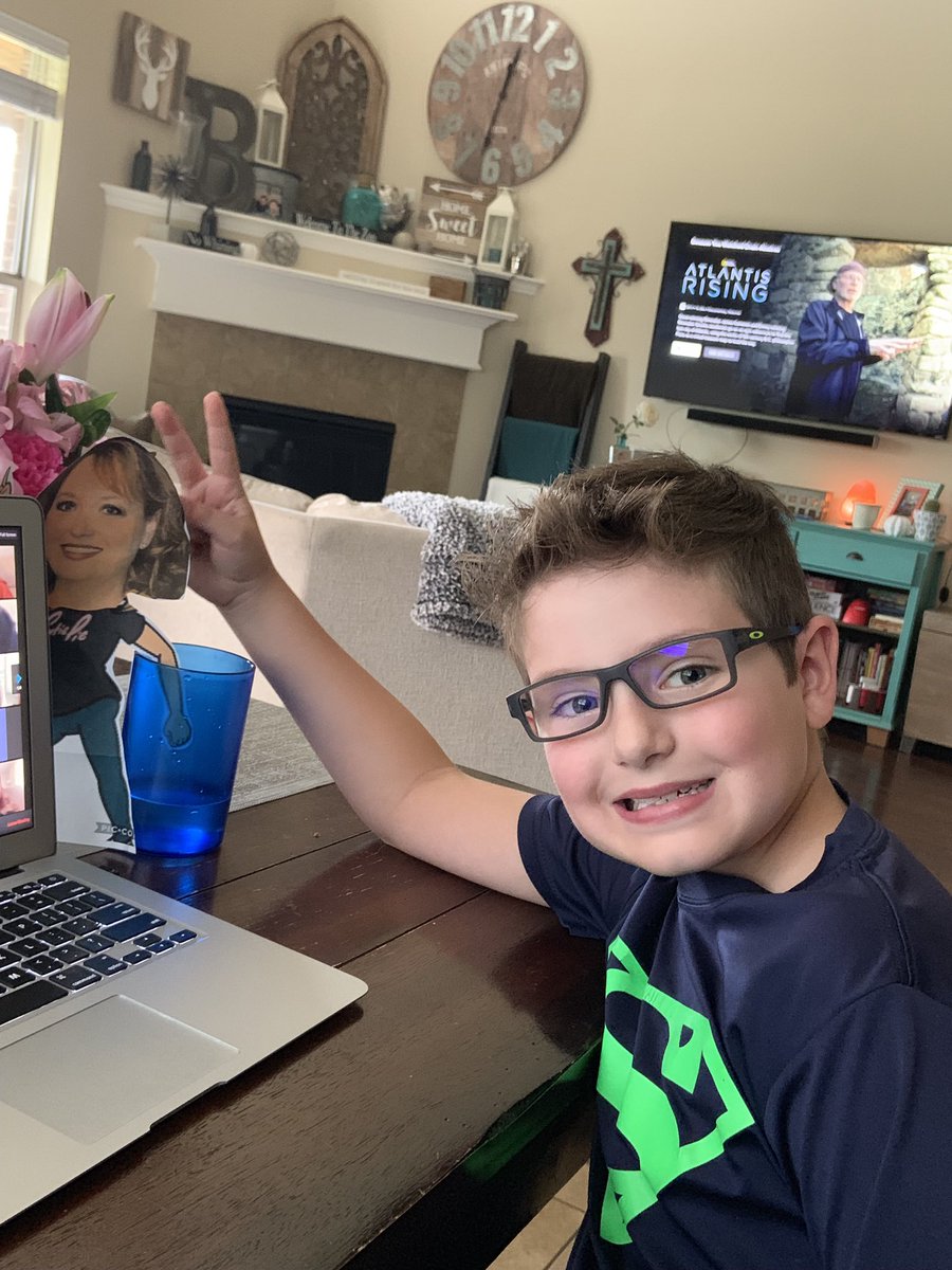 CoolMrsPool's tweet photo. Bunny ears and Ninjago. Yep. That’s about right! ❤️ U Calen! @inetradn #TEAMMinshew https://t.co/lr3c6deCTy