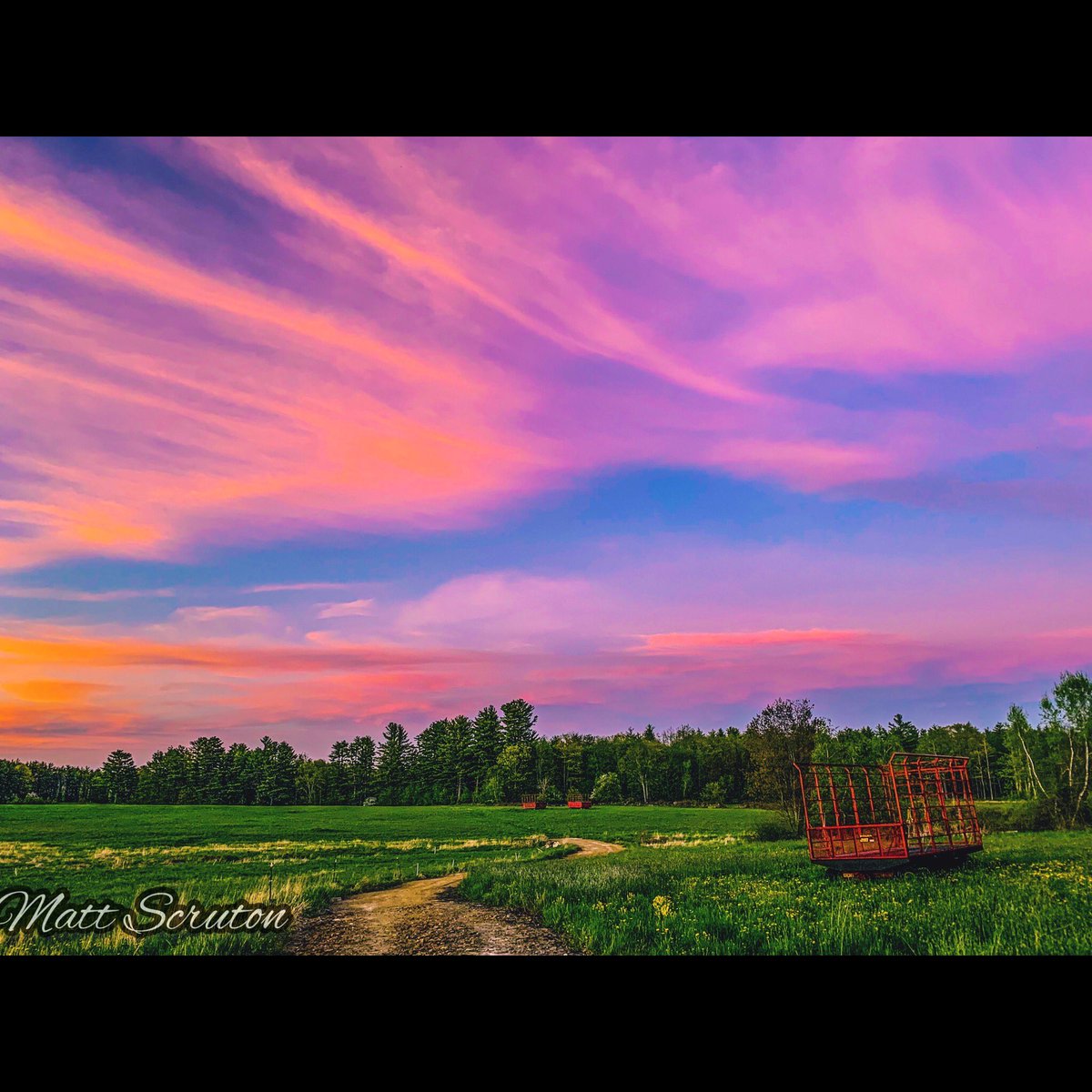 TenRodFarm's tweet image. This evening’s sky. #sky #eveningsky #nh #newengland #newhampshire #farm #scenic #photography