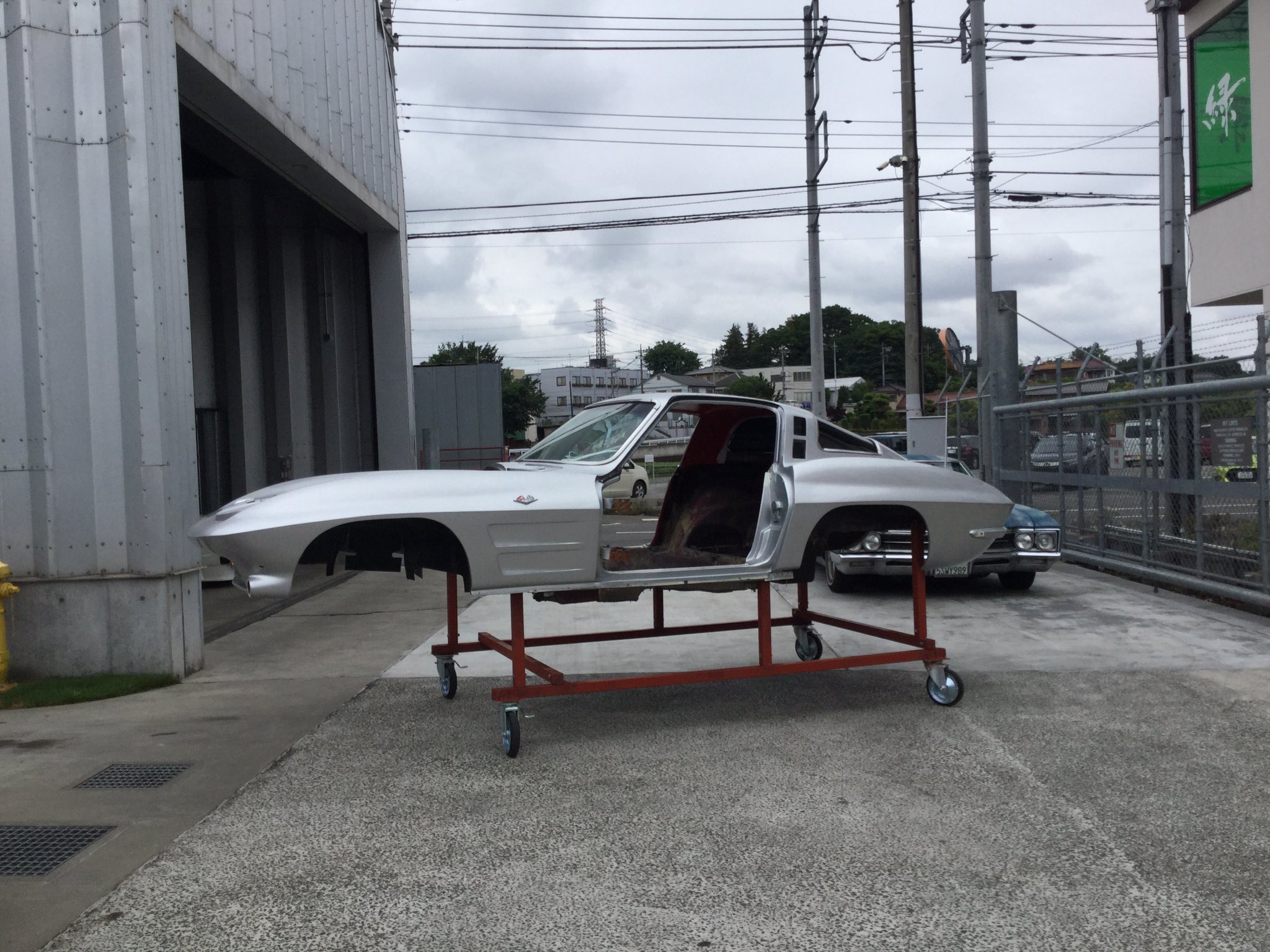 F川 架台が出来上がりましたよアメリカのレストア番組みたいでしょう T Co Tymip7wnjc Twitter