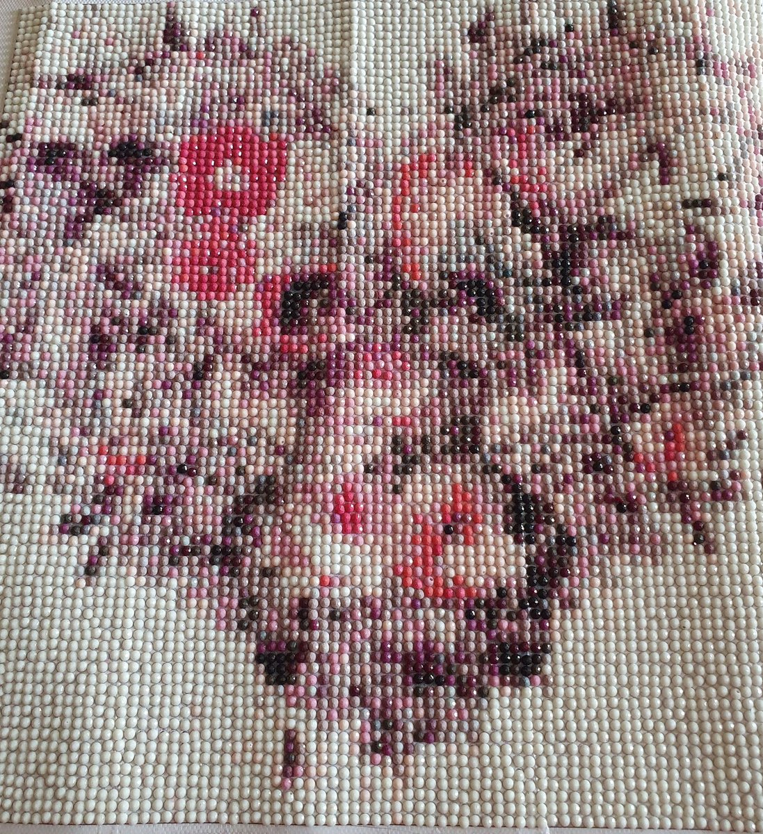 Hello everyone! I've been quite recently on here and was focusing on other social media and some crafting xx 
#craft #crafts #crafting #Diamond #diamondart