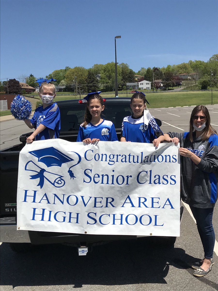 HanoverAreaJRSR's tweet photo. Couldn’t be more proud to be a part of the Hanover Area school community. Great to see our seniors picking up caps and gowns and K-12 staff there to greet them! HA proud! https://t.co/71vio7tzRl