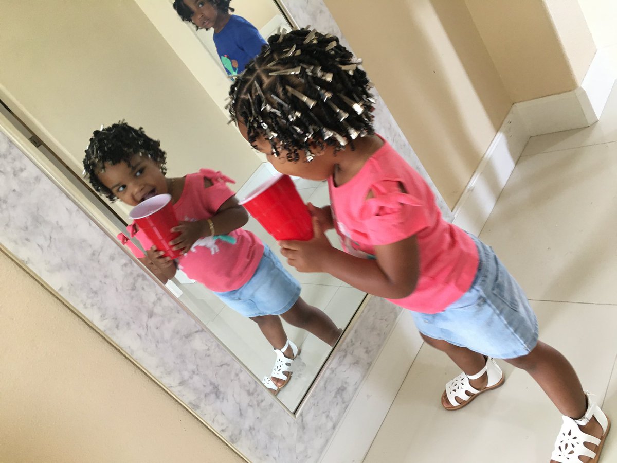 chelicaa's tweet image. my girl 🥰😍