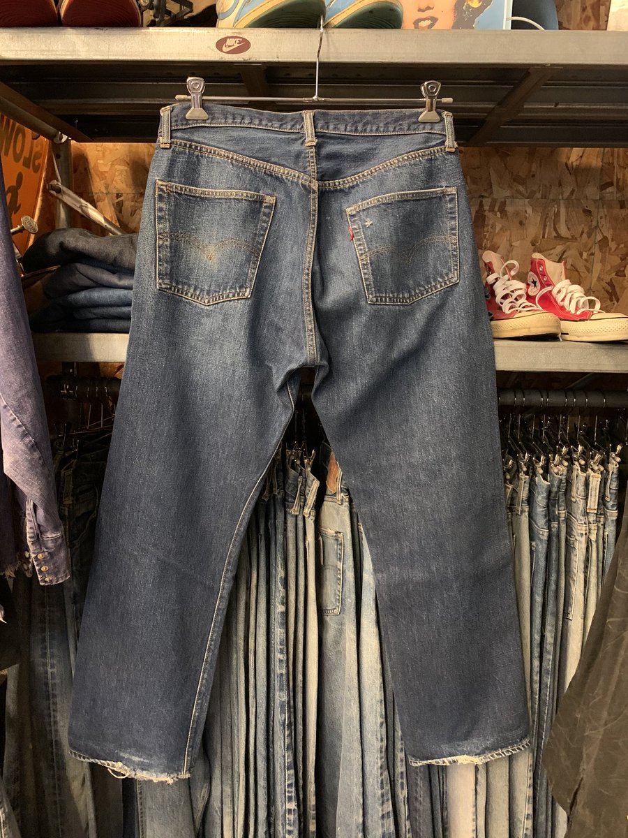 YardWarehouse's tweet photo. 501E
#実はヴィンテージ ショップ
#levis
#リーバイス
#501xx
#501E
#501
#levis501
#yardwarehouse
#yard
#ヤードウエアハウス
#ヤード
#vintage
#ヴィンテージ
#vintageclothing
#古着
#USA
#アメリカ
#買付け https://t.co/9FjUEFNW2c