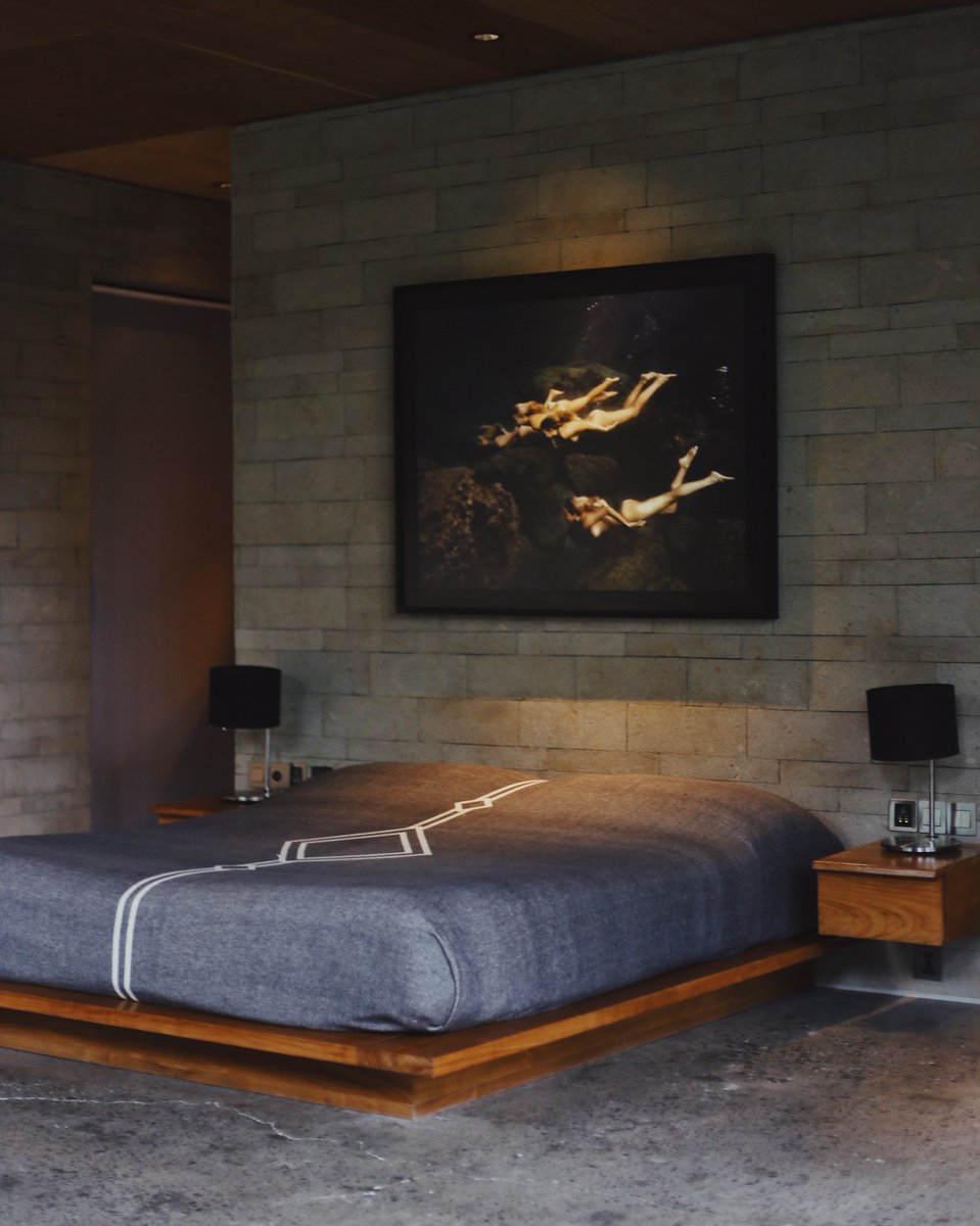 bigcherrybtq's tweet photo. Wooden trade this bed for anything! 😉
#StayHome https://t.co/EReGp2gq3Z