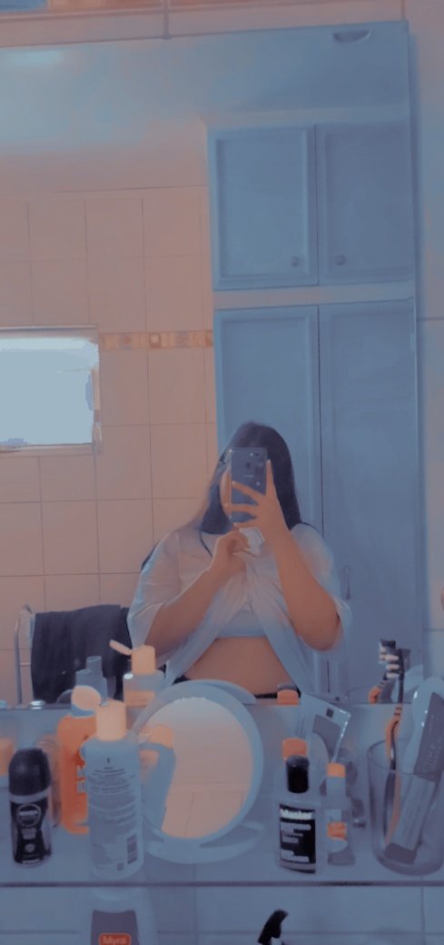 ar_lad's tweet photo. perks of being chubby 😳 https://t.co/7yEpUukuLm