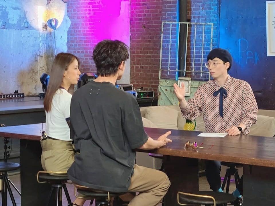 이효리랑 비 허리 쫙 펴고 앉은거봐..본받아야지
