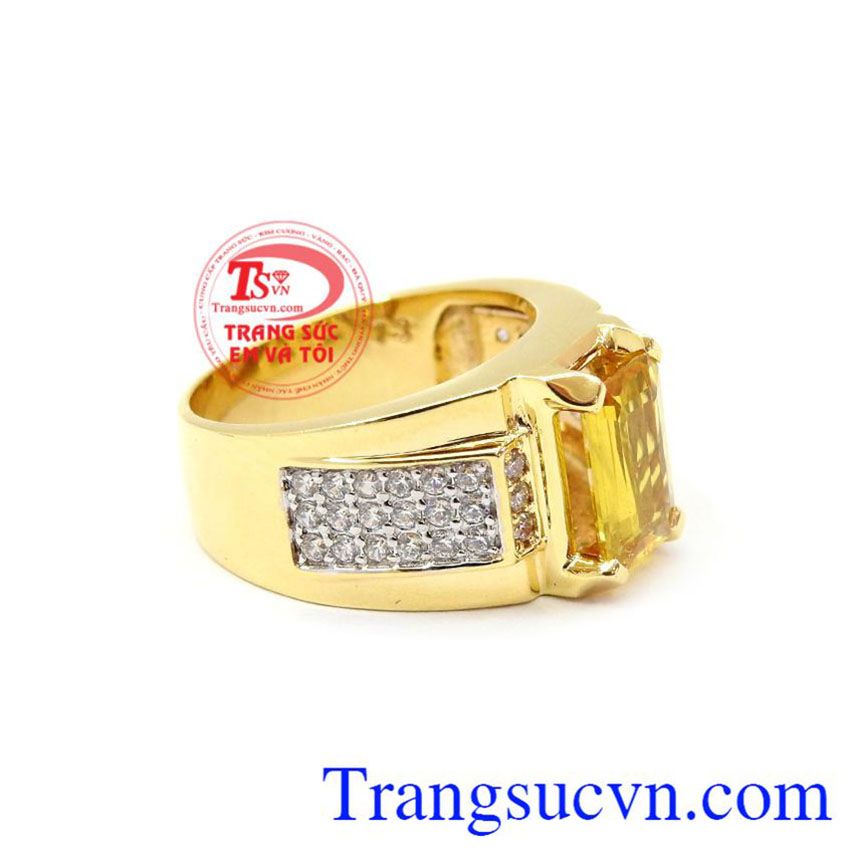 tsvn_emvatoi's tweet photo. Nhẫn nam sapphire chất lượng cao được chế tác từ vàng 14k và đá sapphire vàng quý hiếm. https://t.co/V7PNez2Wpu #nhannamvangtay #nhannamdaquy #nhannamsapphire #ringmen #gold #vietnam #Trangsucvn #TSVN #Trang_Sức_Em_Và_Tôi https://t.co/Slv4LYsHna
