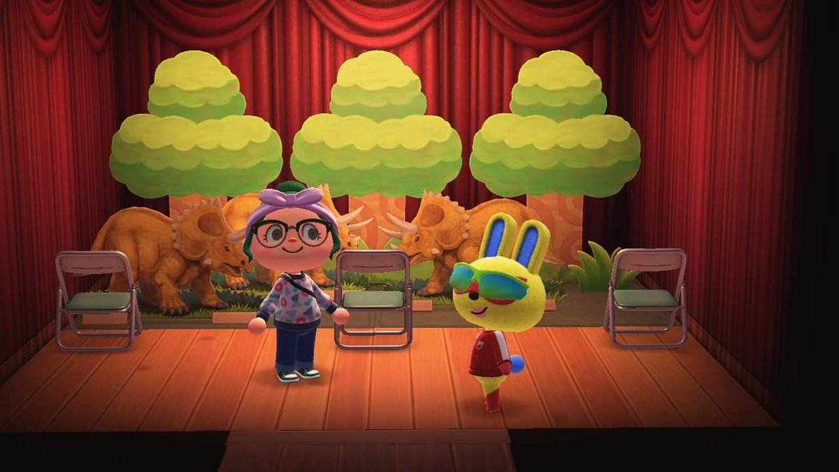 LastAnch's tweet photo. It's my #OOTDAC and because I was back in the office, I was only on my island for a hot second. But I still managed to get a bit weirded out by Mira's decorating. #acnh #AnimalCrossingNewHorizions https://t.co/qa44jVKxzH