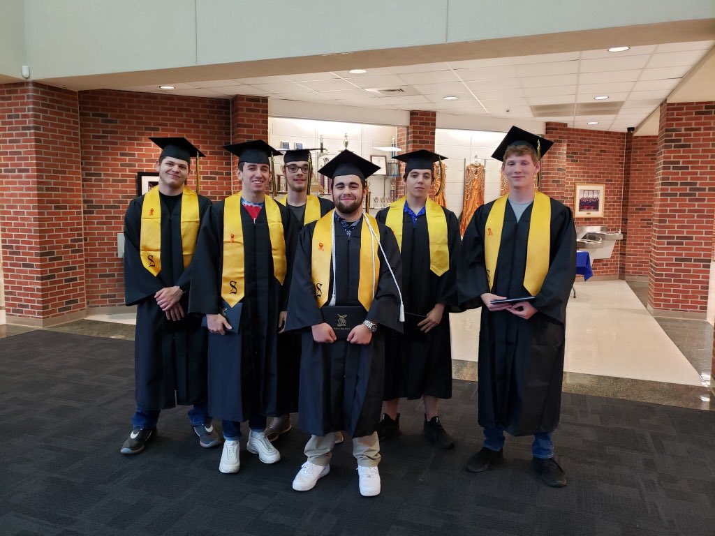 sullivaneagles's tweet photo. Congratulations to our Seniors who will be serving our country in the Armed Forces!  Eagles Nation is proud of you and thanks you for your service. 
#EaglePride
#USA https://t.co/VTyqYvOX2e