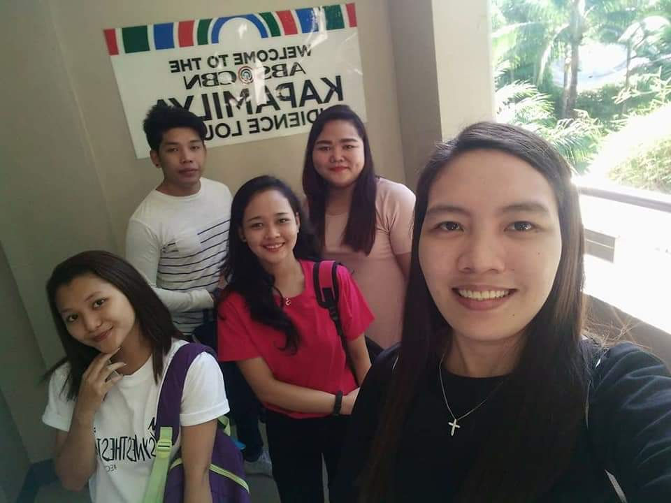 AnneGuiao_'s tweet photo. Miss you Showtime Fam ❤ miss na din namen magpunta sa studio 😔 @itsShowtimeNa https://t.co/FBLHshuxNg