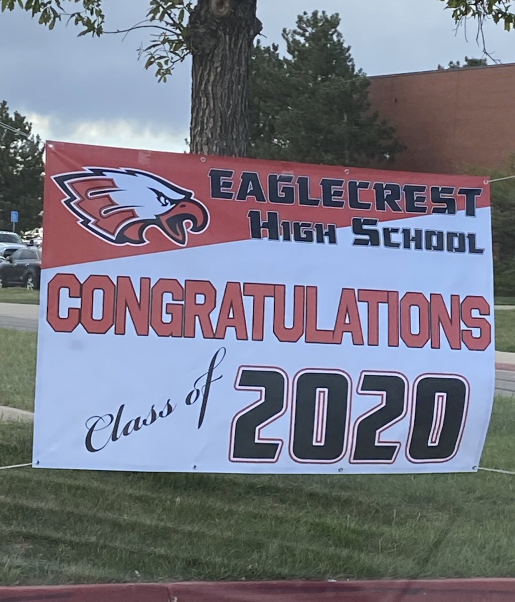 EHSRaptorMom's tweet photo. Thank you Eaglecrest HS administration, teachers &amp; staff for the wonderful rolling graduation. And Congratulations to the Class of 2020 - you made it! 🔴🔴🔴 https://t.co/08tpP8PtEz