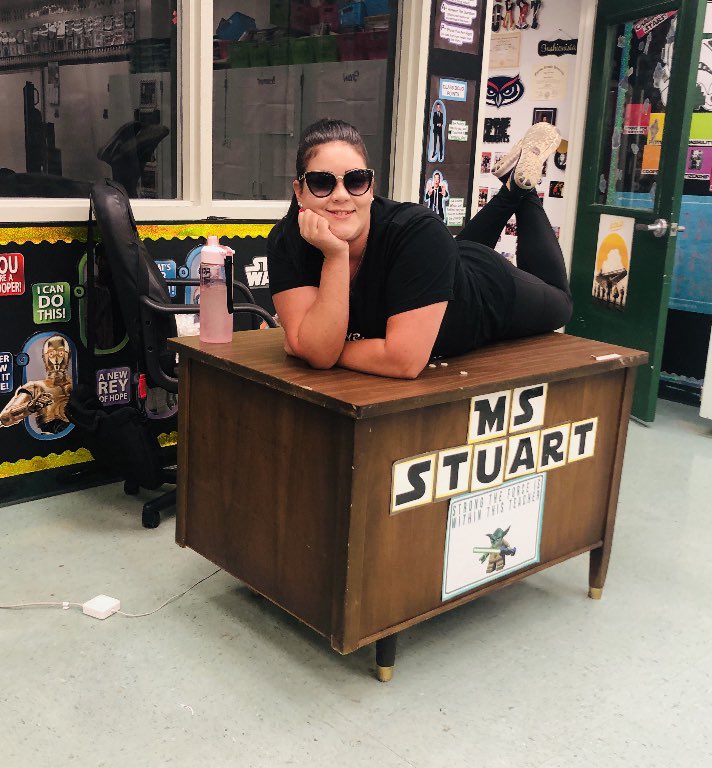 msstuartssquad's tweet photo. Last year’s “school is out” photo vs. this year’s “school is out” photo😩 #imissmyclass #goawaycorona #teacherlife #msstuartssquad #nee https://t.co/TVErFhu3yB