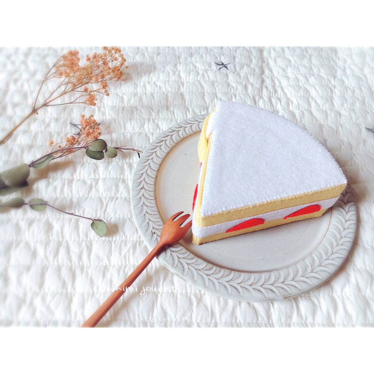 mimi_jouert's tweet photo. 22日は
#ショートケーキの日 https://t.co/b3pYaz9yBo