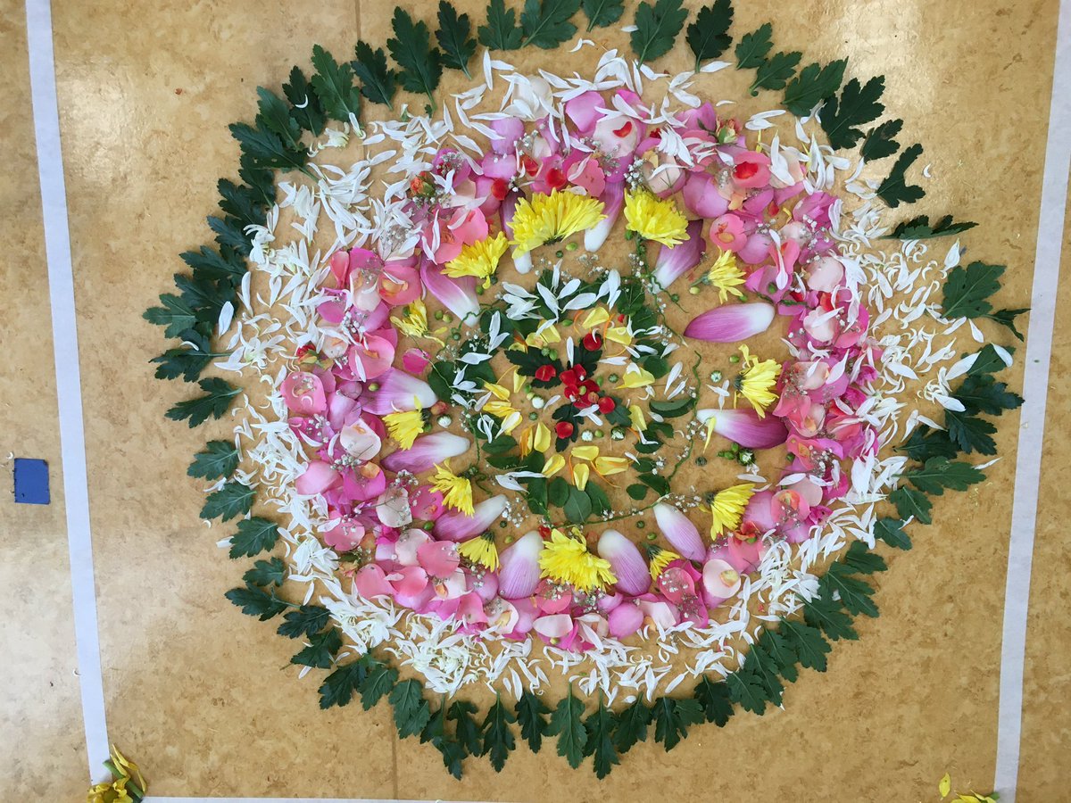 KennyAndersen2's tweet photo. G2 creating and appreciating cultural art forms in HWEO. “Our mandala represents trash because we collected the parts no one wanted instead of using new flowers to show we value nature.” #uniquelyunis #TeachSDGs #pypchat https://t.co/LKE7QA1TIi