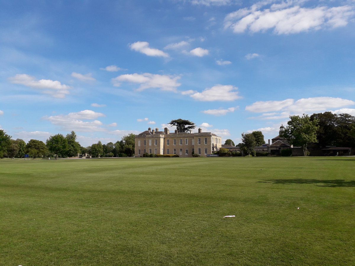 ListersGeo's tweet photo. The team have been back to school this week! 

Ground investigation for new sports and science facilities at this beautiful Oxfordshire school. 

The day consisted of:
#Trialpits
#Dynamicplatetesting 
#Continuoustubesampling 
#SocialDistancing 
#Enjoyingtheview

☀️☀️☀️☀️ https://t.co/sUMjCrHueG