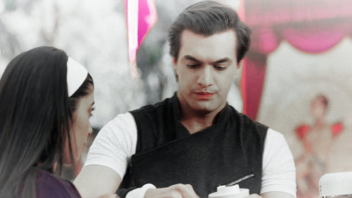 the way he cares always  #Kaira  #MohsinKhan  #ShivangiJoshi