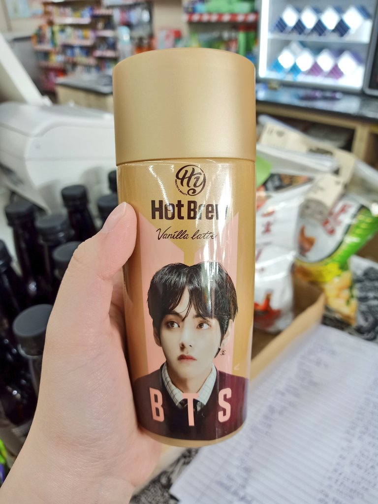 BTS DRINK DAH MASUK 7E.

RM11.90 SAHAJA!!!!