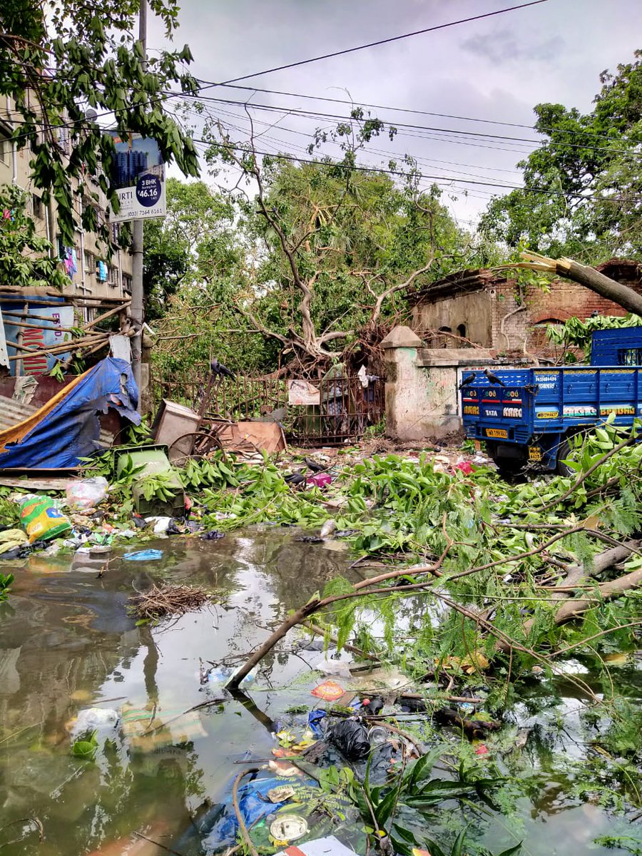 sos_children's tweet image. Powerful Cyclone Amphan lashed through coastal areas of eastern #India and #Bangladesh on Wednesday. The emergency measures implemented in our villages and FS locations in Kolkata and Khulna ensured the safety of all children, mothers, aunts and coworkers. #CycloneAmphanUpdate