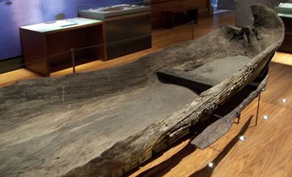 The Dufuna Canoe is the oldest boat to be discovered in Africa. It was found in 1987 by a herder of Fulani descent, in Yobe State, Nigeria. It is said to be the third oldest known canoe in the world.

#EdQuest #Learnwithedquest #NigerianHistory