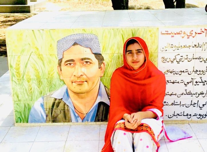 HinaMBhutto's tweet photo. وٺي هر هر جنم وربو ، مِٺا مهراڻ ۾ ملبو #TributeToShaheedMuzaffarBhutto https://t.co/dLgywnvLTQ