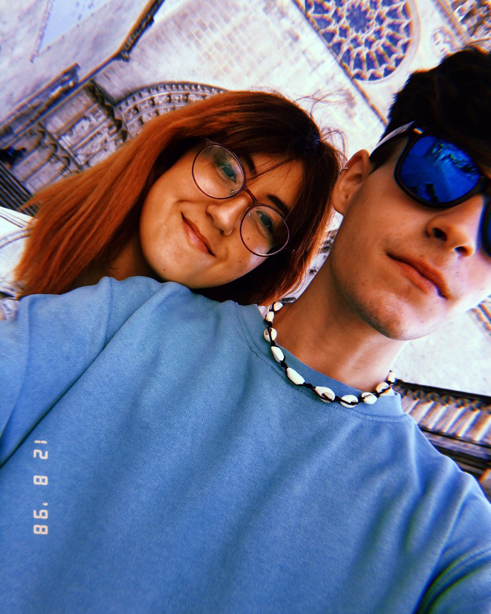 javigdehita's tweet photo. + fuerza. Y yo, sin su confianza, sería incapaz de perseguir mis sueños y confiar en ellos.
Gracias a ella, además, conocí a gente maravillosa, he vivido experiencias inolvidables, he reído, me he emocionado. Y hemos creado magia, juntos.
No puedo estar más agradecido. https://t.co/qcRkwQATwI