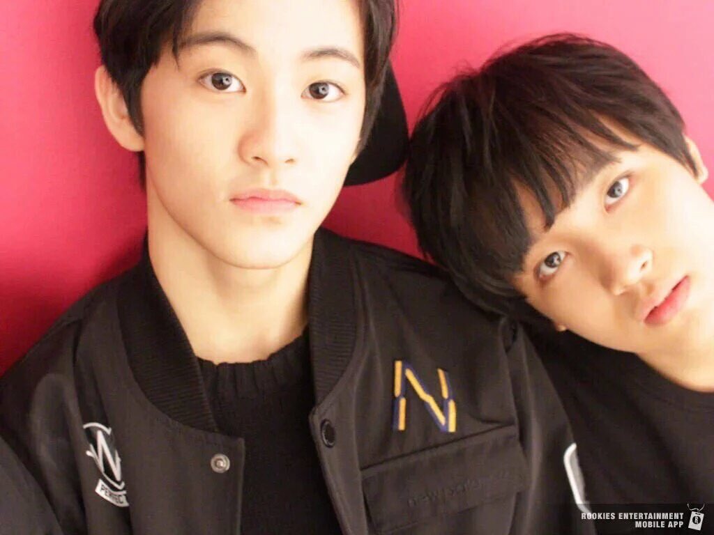Onlydong6_6's tweet photo. คอลเลคชั่นซบไหล่ https://t.co/ssjYI6Qqkl
