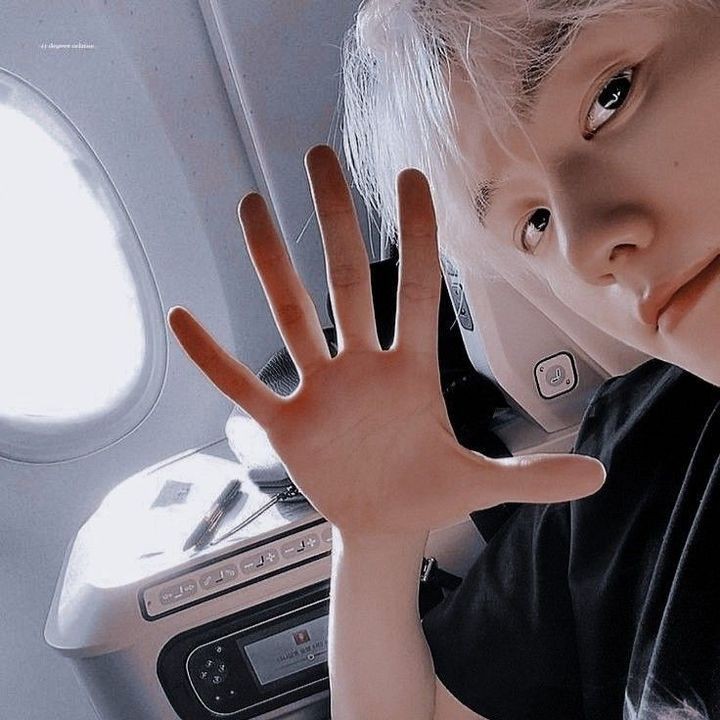 Hi! ^^ 
Kenalin gue devan as bekyunii.
Newbie on Twitter-
⌦ fambest ? dm ya!!
⌦ mutualan ? rt bby!!
Ayo bertemannn!!◡̈
.
.
.
.
#roleplayer #roleplayerindonesia #roleplayerkpop #rpy #cb #roleplayerexo  #Mutualankuy #rpindo #rpwindo #RpAccount #rpwindonesia #rpw #rpexo