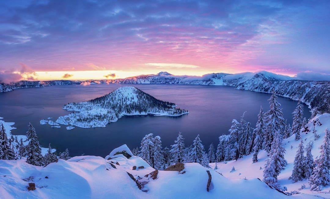 WestCoastPosts's tweet photo. Crater Lake, Oregon

(via Instagram/rayophotography13) https://t.co/gZxwCZI5mD