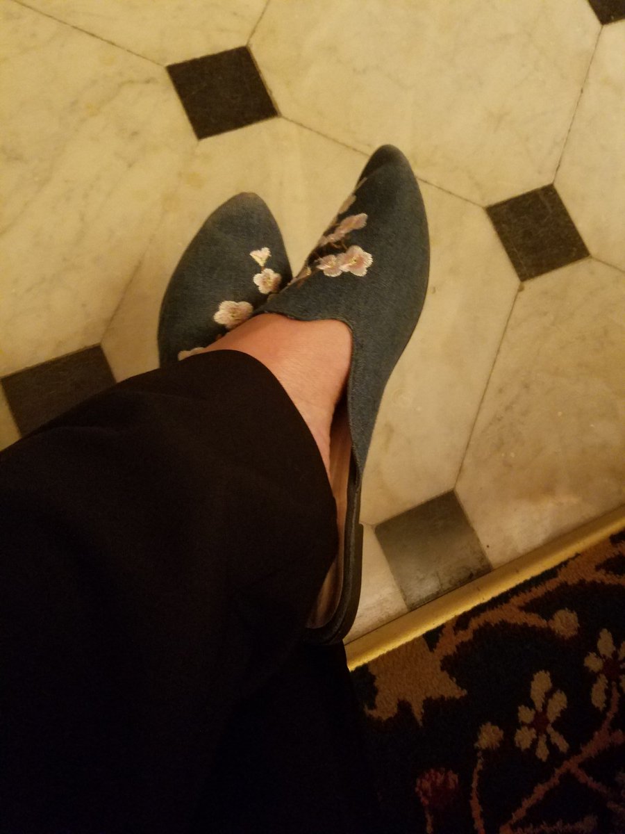 PilarPedrazaTV's tweet photo. Walked more than five miles in heels today. Decided it's time to give the tootsies a break and switch to my backup flats. #journalistlife #partylikeajournalist #ksleg #10000stepsdaily in heels. https://t.co/lWnWdr5EB0