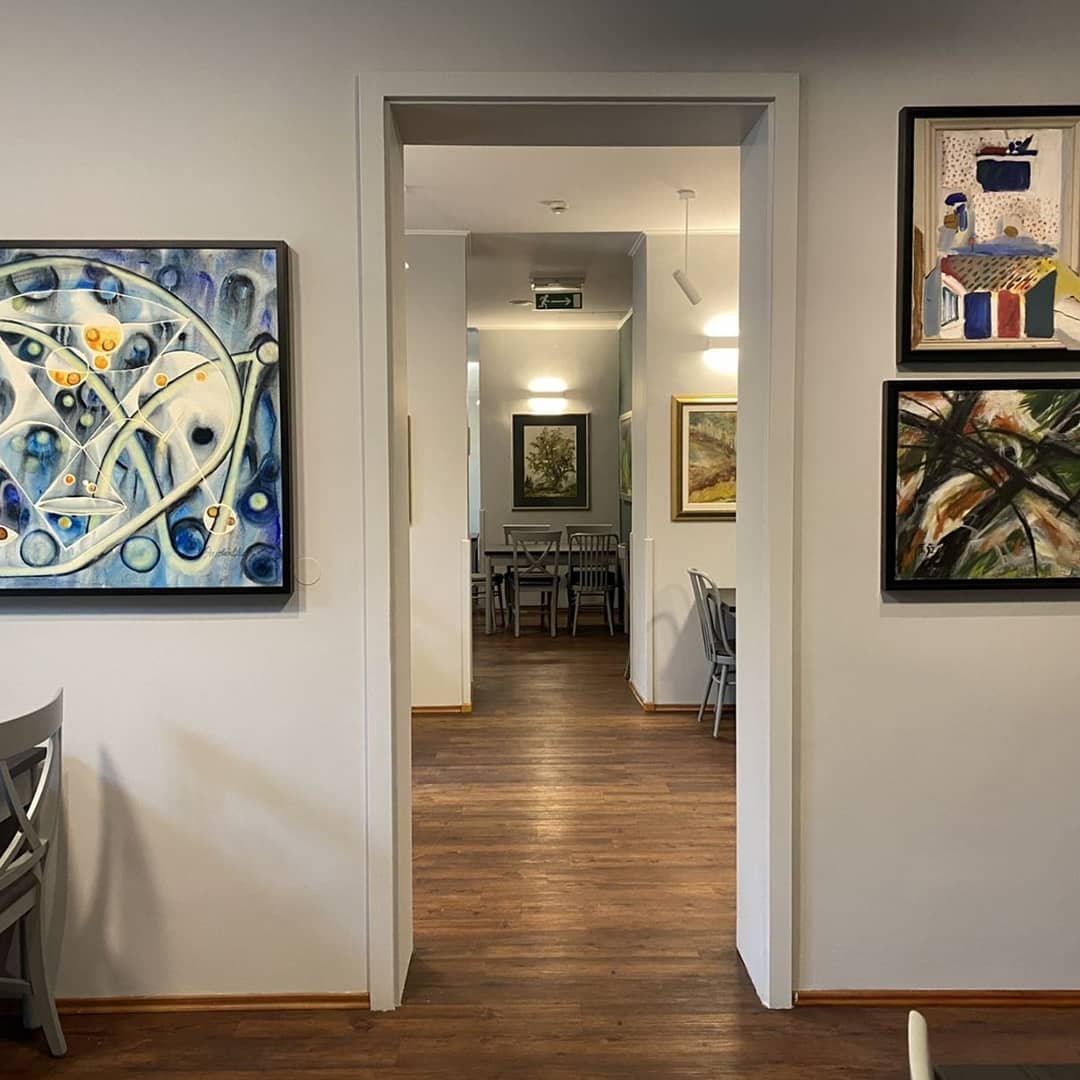 Prav kmalu boste lahko uživali v odlični kulinariki, novega ambienta v hotelu Park Dobrna.🙌
#hotelpark #kulinarika #culinary #nastanitev #accomodation #termedobrna #thermalspa #od1403 #since1403