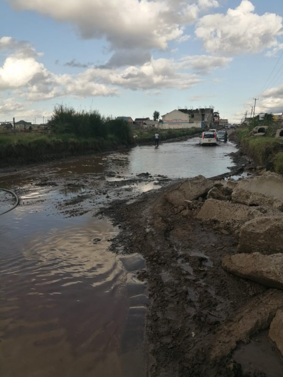 Kowidz's tweet photo. This is what my governor @DrAlfredMutua is doing for my county @KameneGoro Ask him about this road #Kinca-Airways in Utawala. Our lives are at risk! https://t.co/TMj8F4Li9w