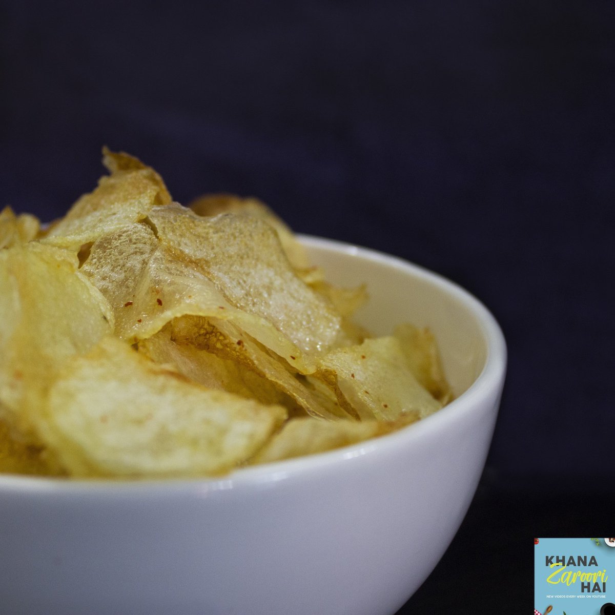 KhanaZarooriHai's tweet photo. Homemade Potato Chips. Full Recipe here - https://t.co/XTZCLSiBTp
#food #homemade Masterchef #indianfood #foodie #khanazaroorihai https://t.co/hLuWsZ0d1e
